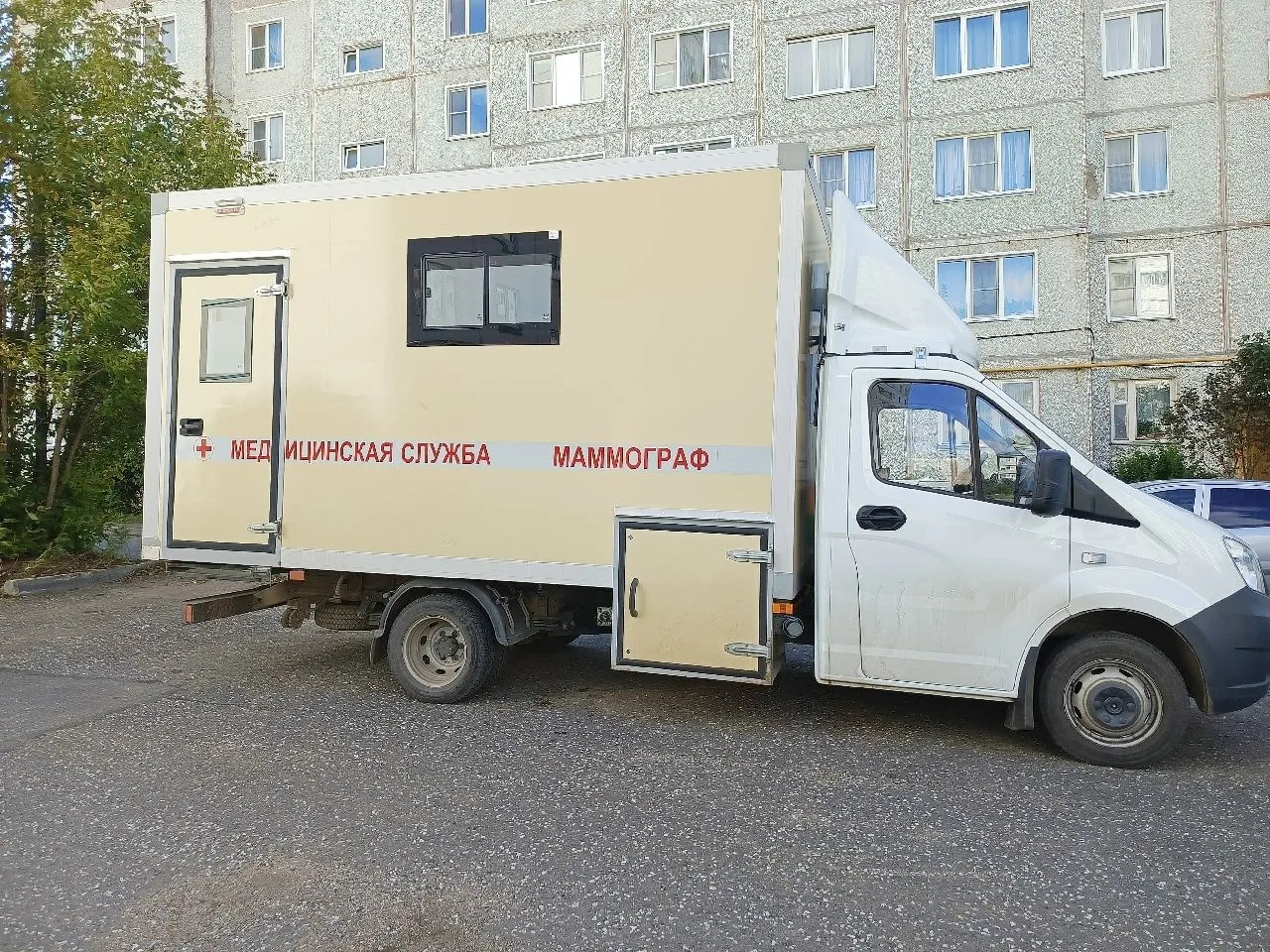 28 и 29 августа в Нововятском районе в микрорайоне ЛПК работали мобильные пункты здоров...
