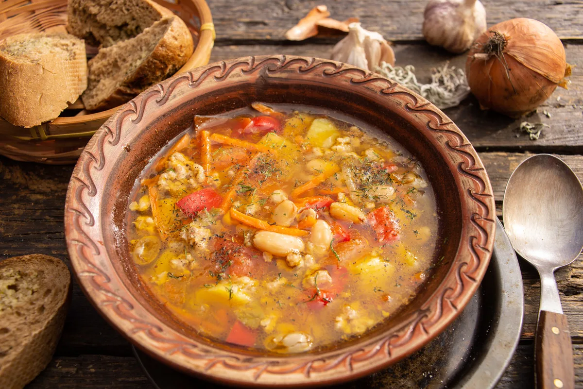 Суп с мясным фаршем и овощами — быстрый супчик из категории рецептов на скорую руку. Мя...