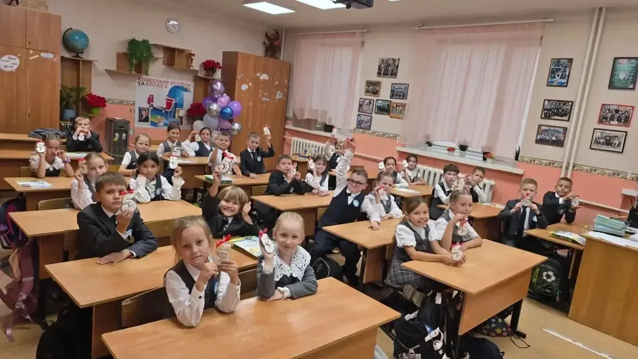 Во 2 «А» классе (классный руководитель Воронина О.Л.) прошёл «Праздник первой отметки»....