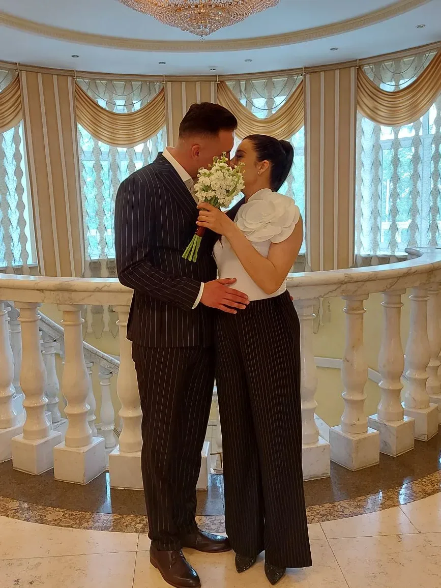 💍 Любовь, семья и будущее России

В преддверии Дня России город Биробиджан расцветает не только от 