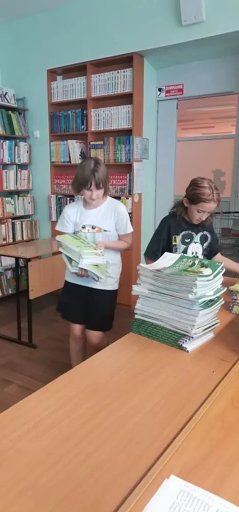 ⚡ Будни в наших профильных сменах — это вам не скучный дневник!

Веселье, польза и драйв — вот форму
