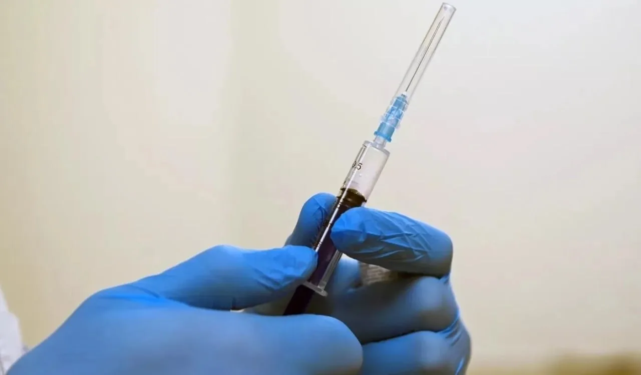Поддельный паспорт качества был у одной из серий вакцины "Мультикан-8", из-за которой г...