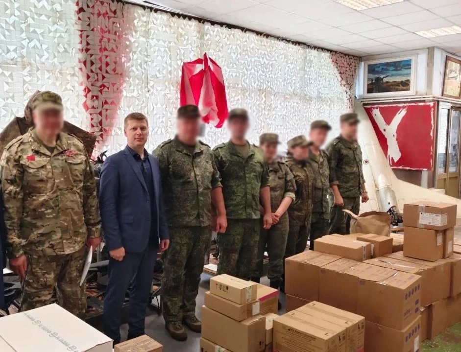 Более 70 наименований медицинских препаратов и 500 тактических аптечек специализированного образца п