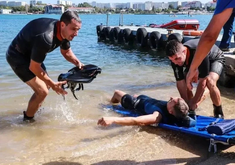 🚒 Спасатели «Омеги» отработали спасение людей на воде