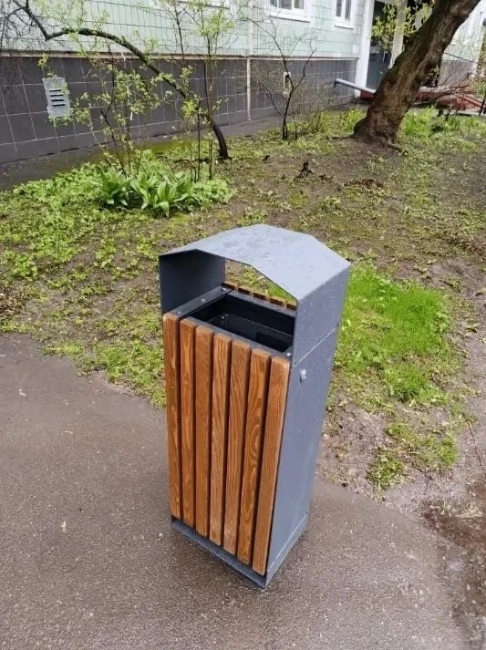 🗑 Во дворе заменили повреждённую урну