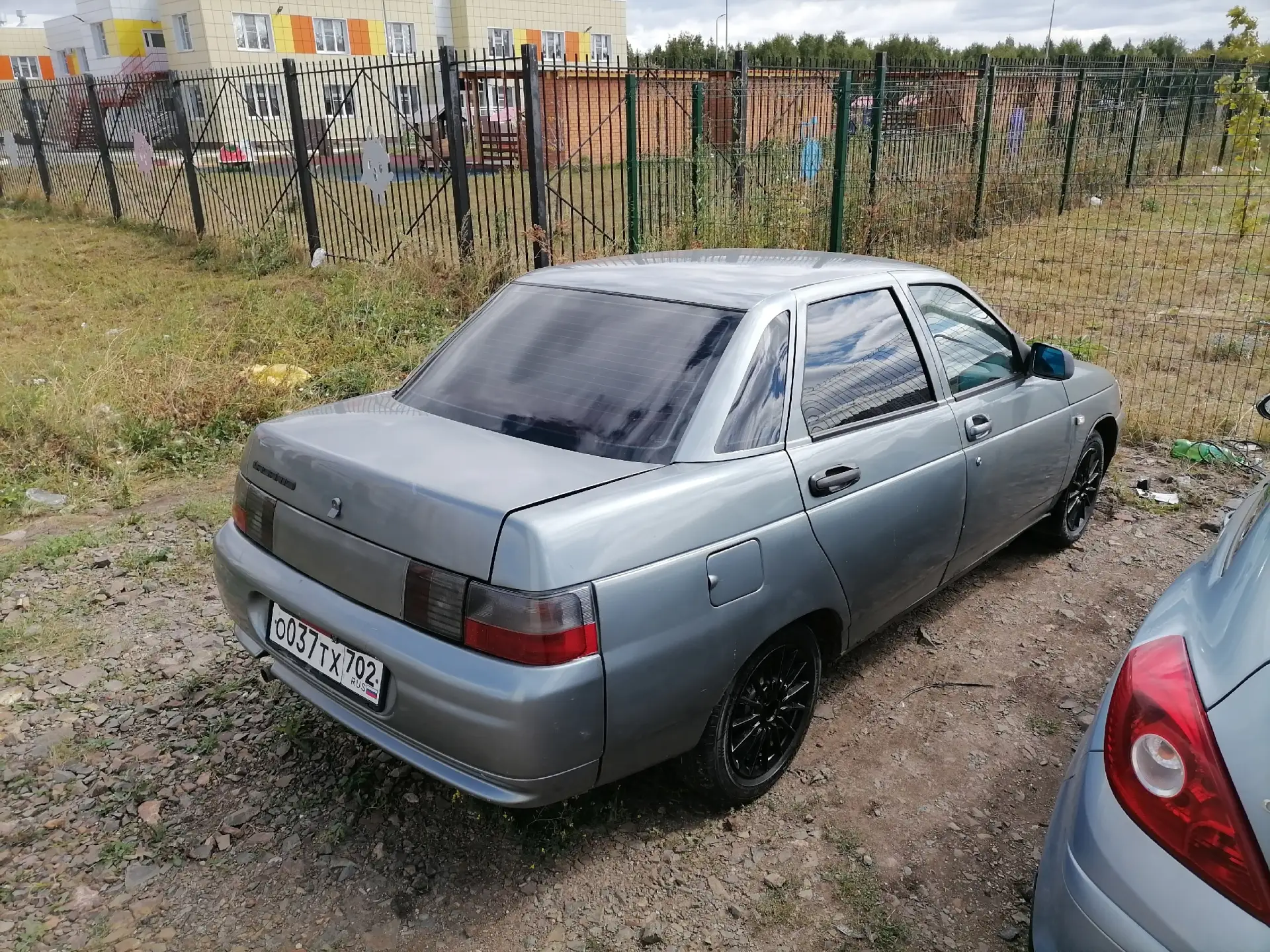Цена : 100  т.р .
