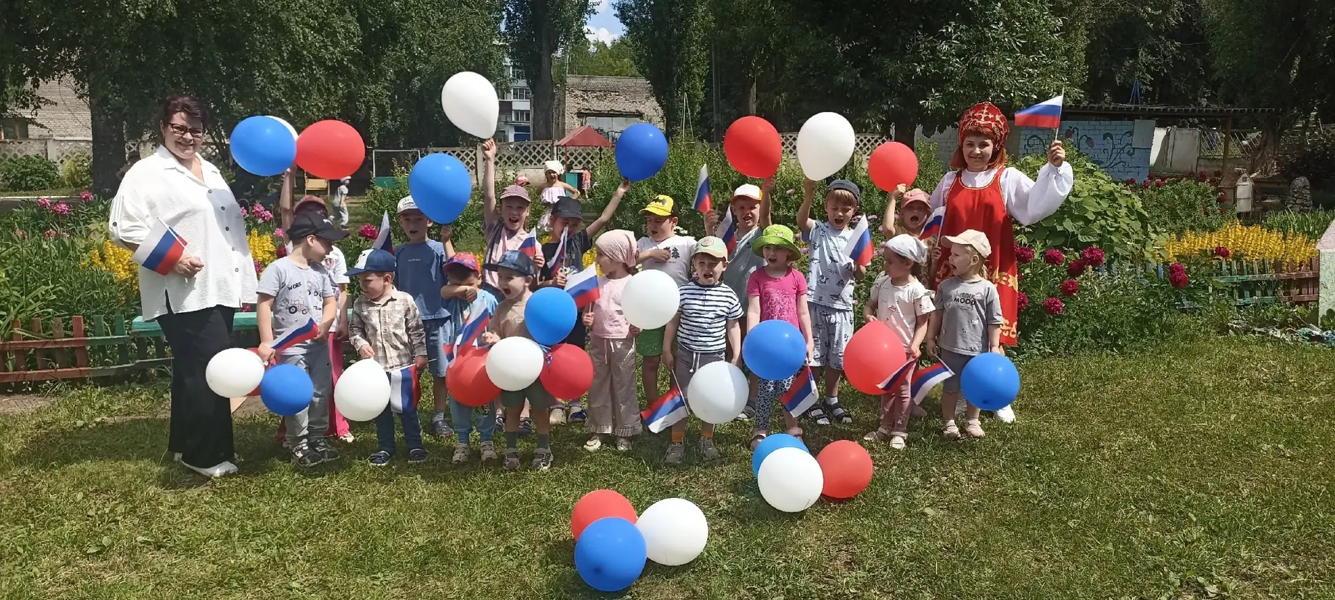 В преддверии Дня России в СПДС «Ягодка» прошли патриотические праздники!

В канун главного государст