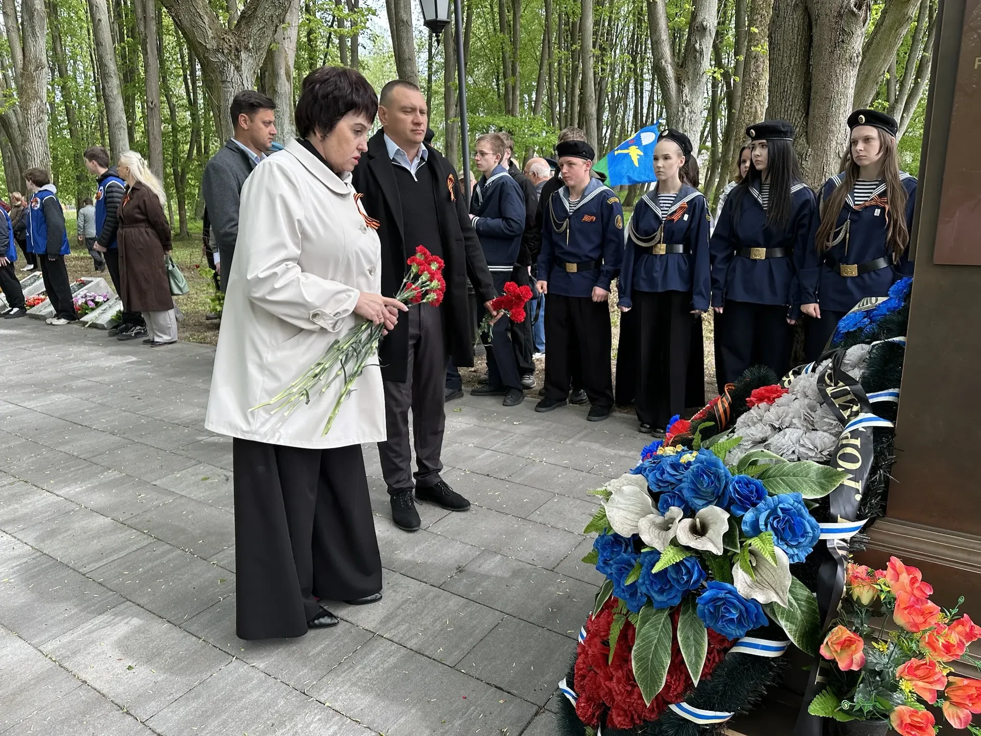 Герои нашего времени: память бойцов СВО почтили на Аллее Славы  Сегодня на Аллее Славы состоялась тр