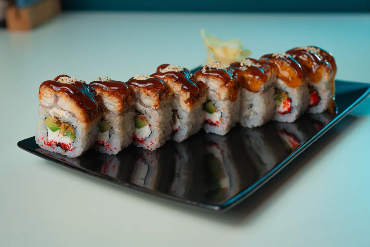 🍣 Ролл «Дракон»! Твой новый фаворит!