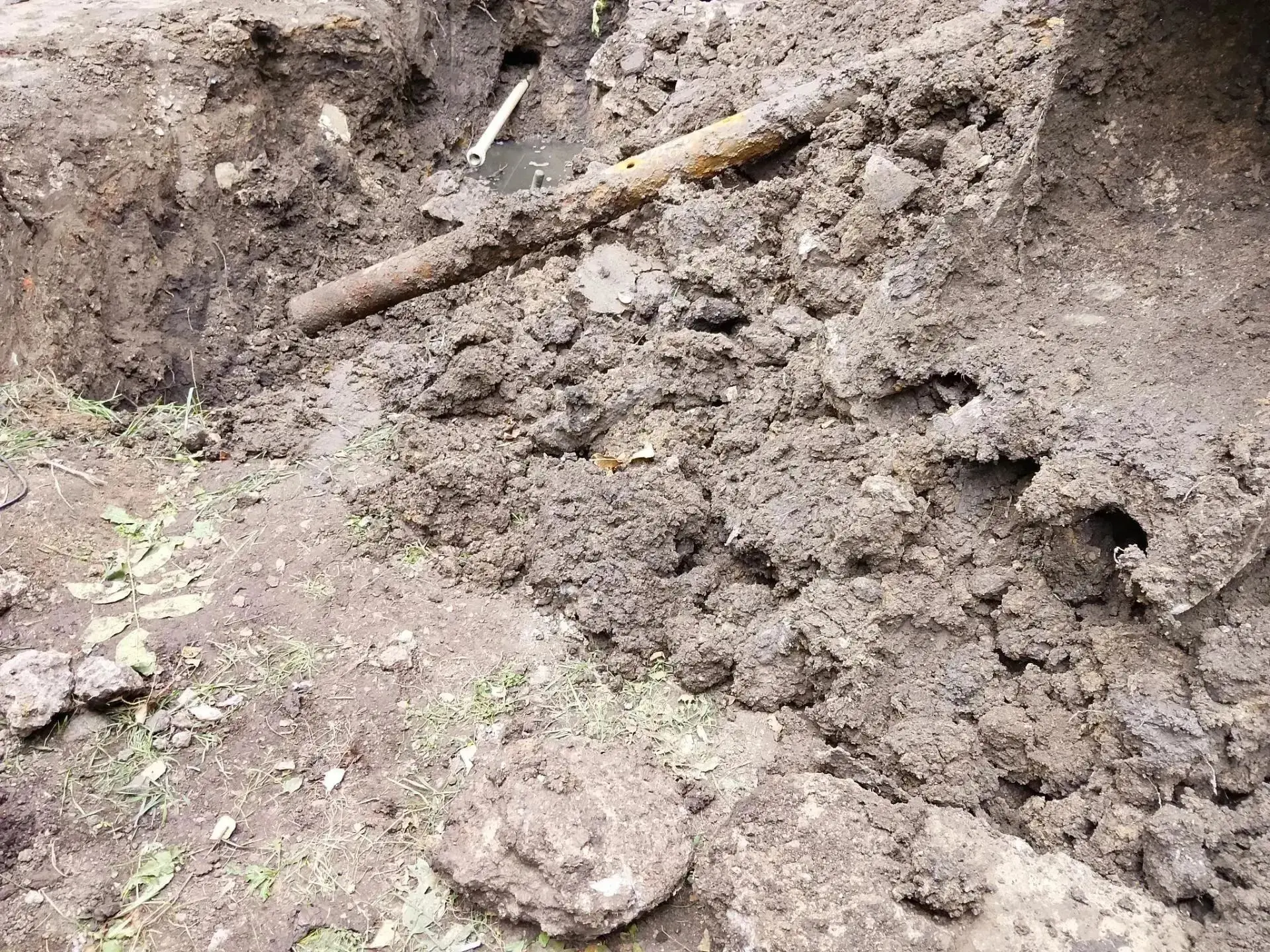 В Кировском районе Макеевки заменили участок водопровода