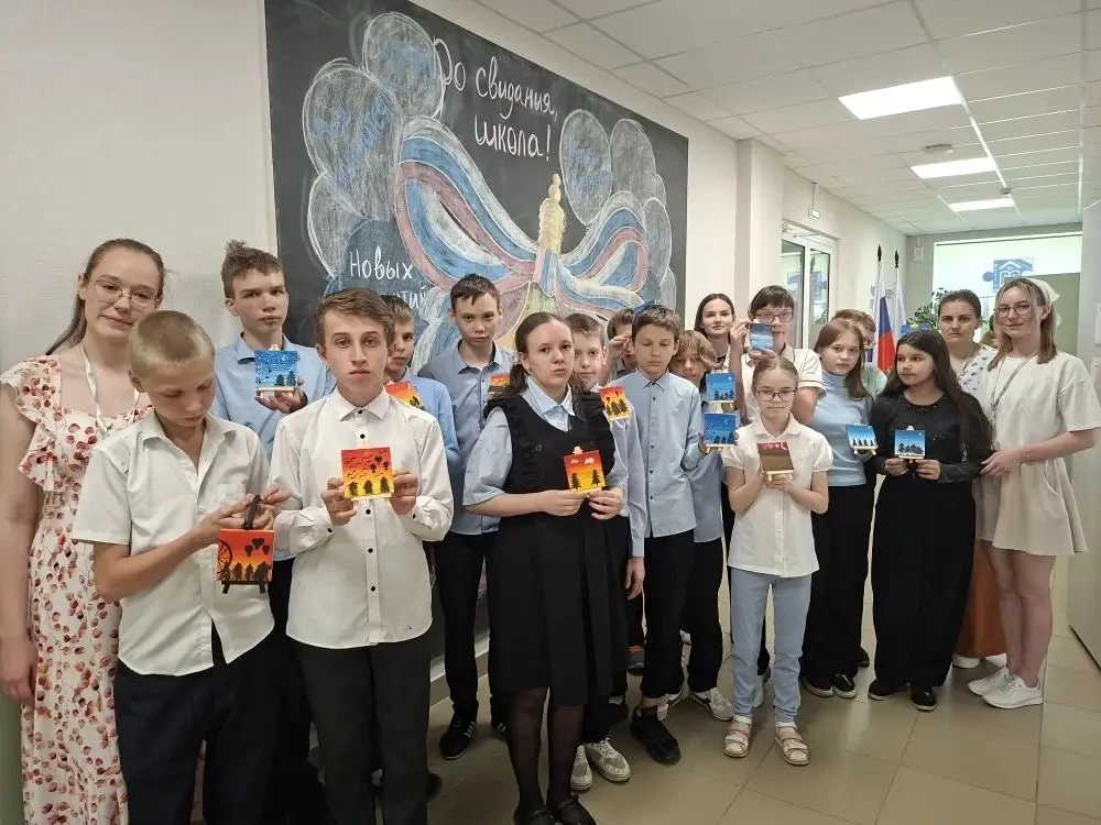 🎨В школе для учеников 5-6 классов прошел увлекательный мастер-класс "Столица закатов"....