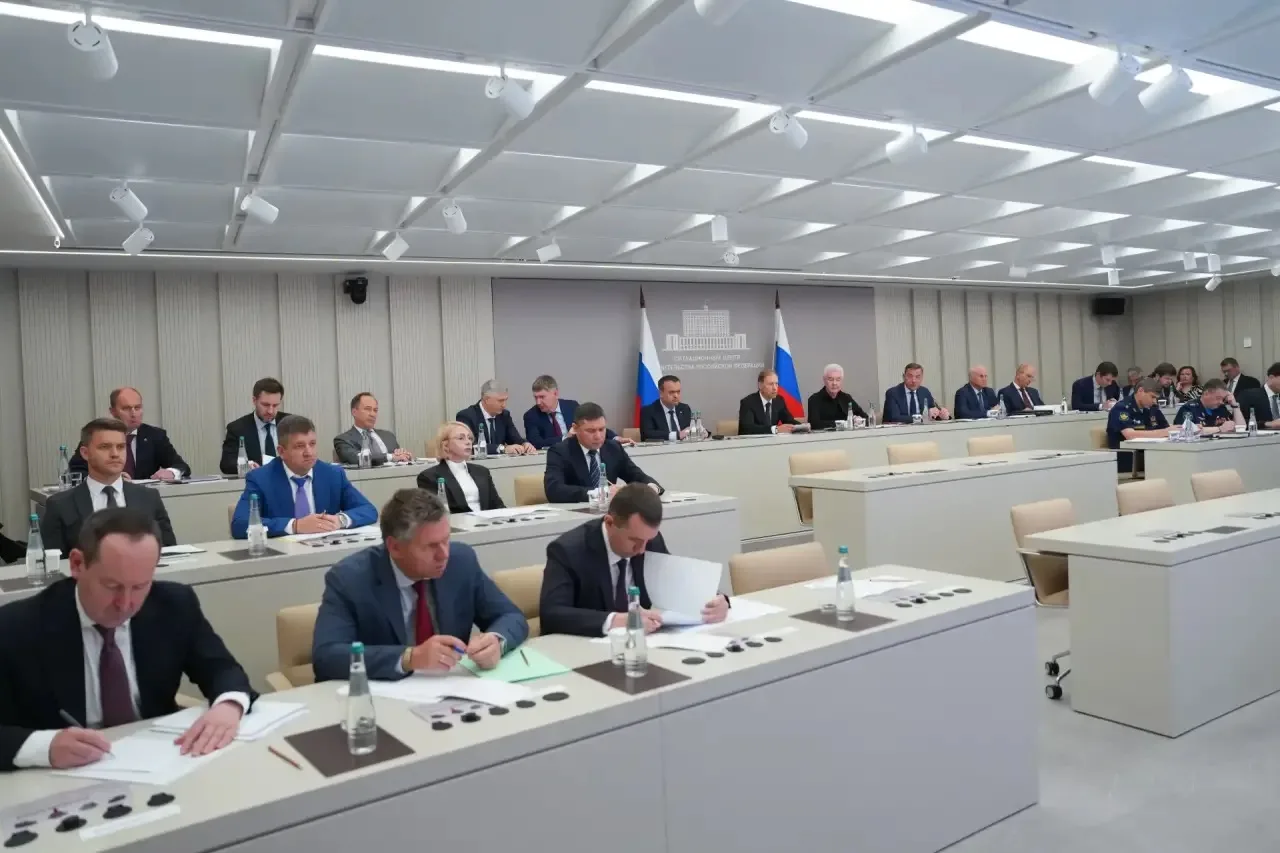 Принял участие в первом заседании подкомиссии по обеспечению бесперебойного функциониро...