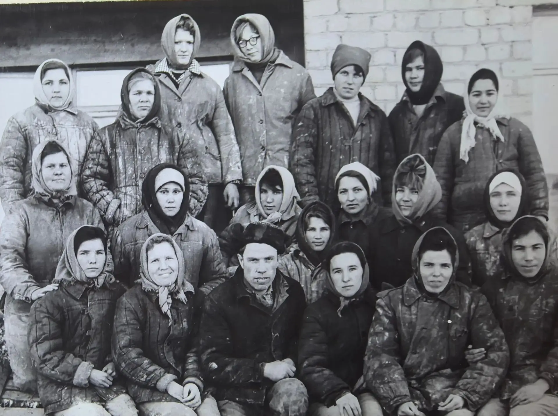 Продолжаем рубрику " История одной фотографии", посвящённую 60- летию ГАПОУ Нижнекамского политехнич