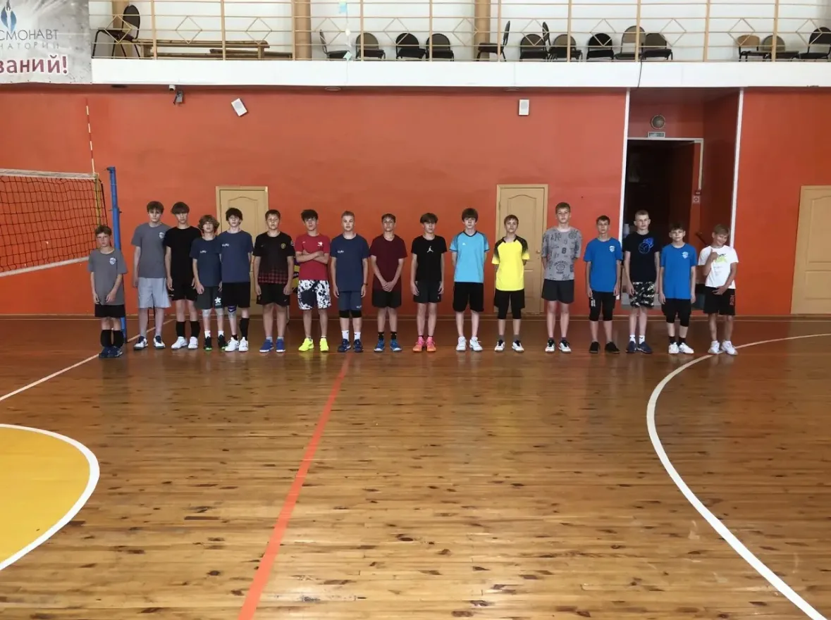 Заряжены на результат в «Космонавте»! 🏐💥

Наши юные волейболисты (2013-2014 г.р.) передают всем пр