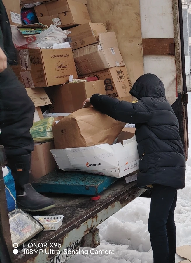 Сегодня огромную благодарность выражаем нашим помощникам. Погрузка макулатуры, запись р...