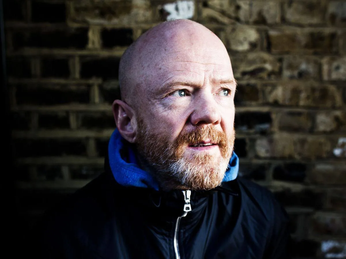 22 июня 1961 года родился шотландский певец и поэт
Джимми Самервилл (Jimmy Somerville)

Солист попул