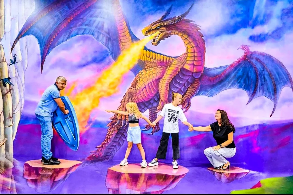 SMM-МЕНЕДЖЕР в международную сеть развлечений Big Fun Family.