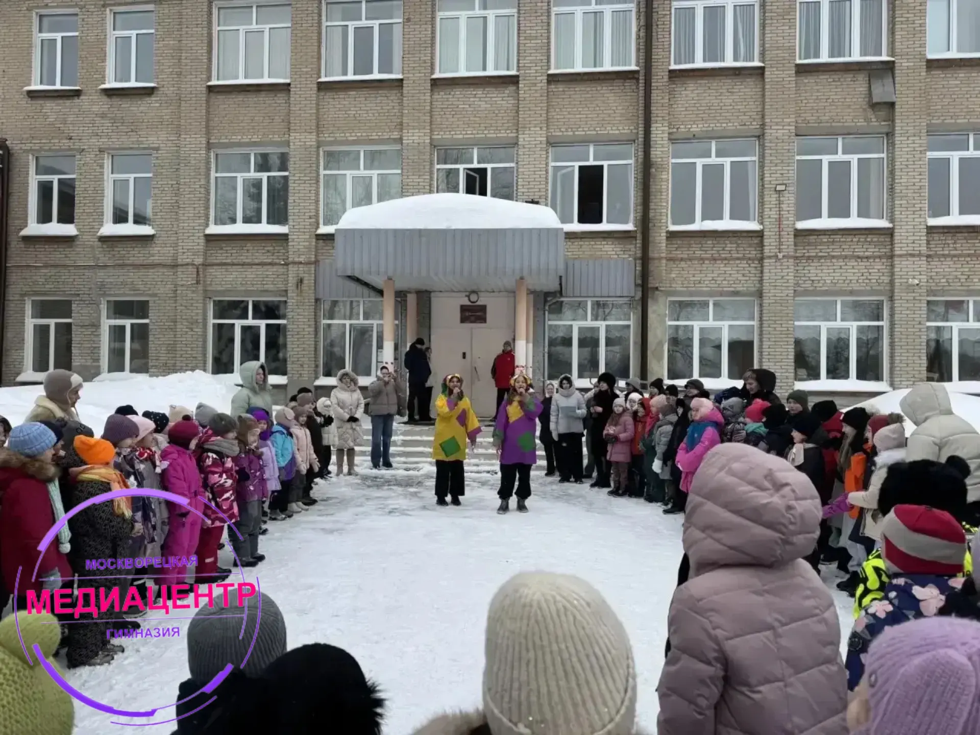 🌞21 февраля в МОУ «Москворецкая гимназия» прошел школьный  фестиваль «День народных промыслов», в ра