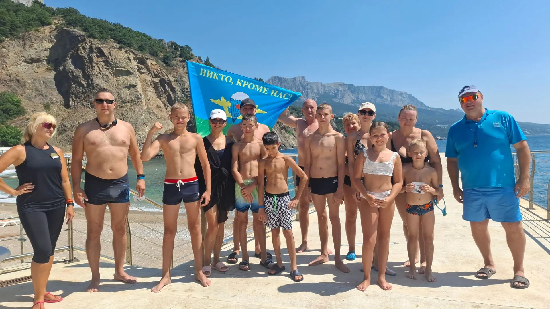 Сегодня в честь Дня ВДВ на море прошли зрелищные водные старты! 🏊‍♂️

Вода, азарт и десантный дух —