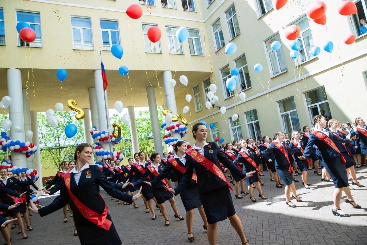 Выпускницы Московского кадетского корпуса «Пансион воспитанниц Министерства обороны Российской Федер