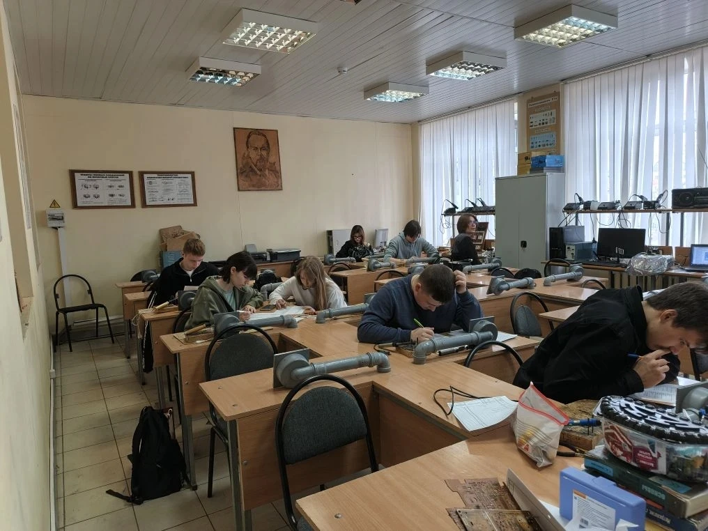 Дайджест событий Фестиваля 🛠️   Коротко о том, как прошли три главных события:  ⚡ Олимпиада по физик