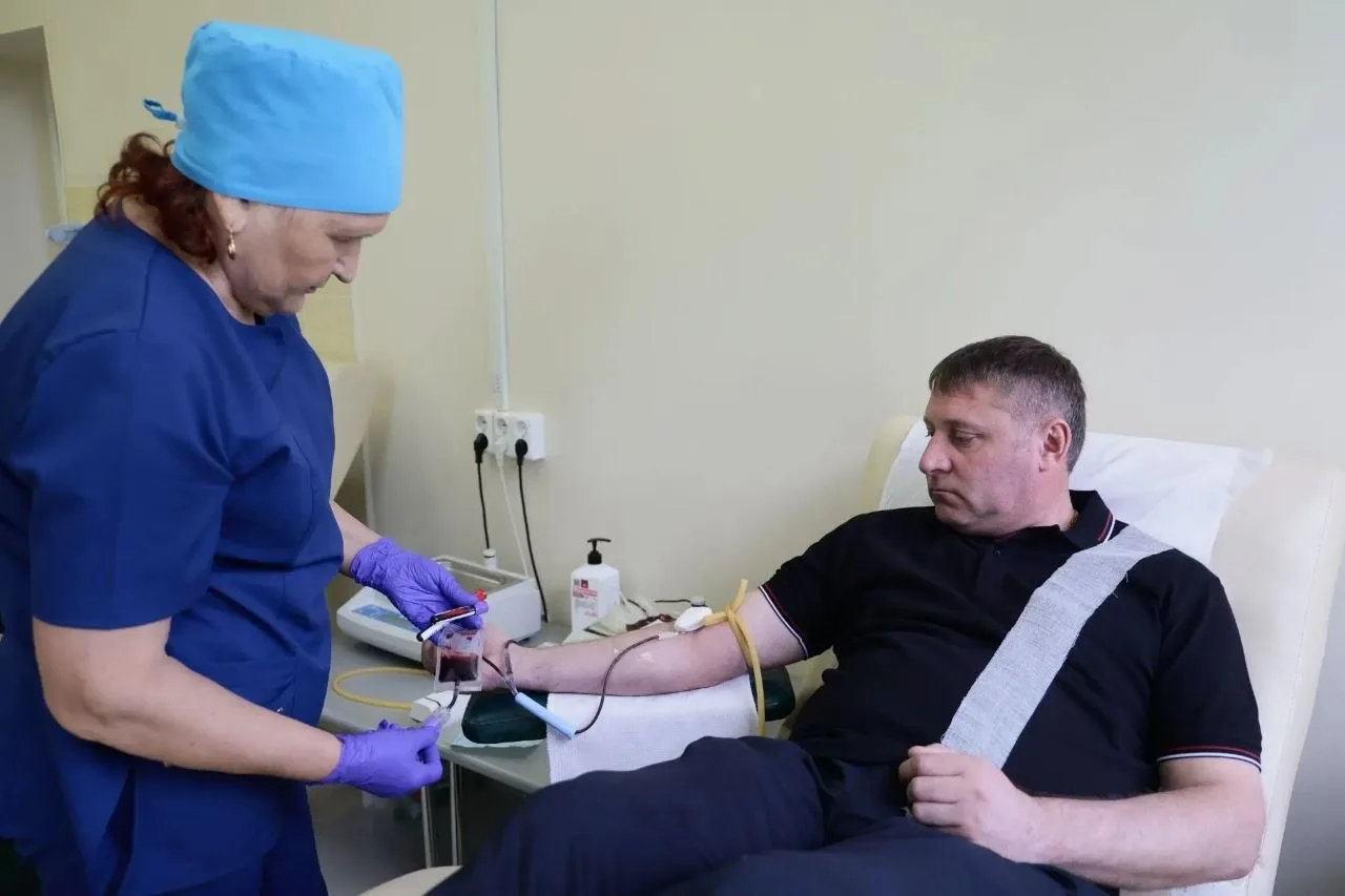 В День донора врио губернатора Белгородской области Александр Шуваев сдал кровь 🩸

— Всемирный день