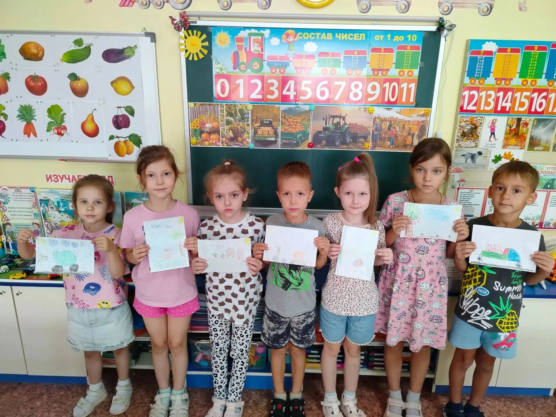 Рисование "Дары осени". 🍎🍐🫐 Подготовительная к школе группа 5, воспитатель Кучмий Т.А.