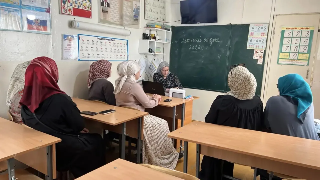 Сегодня школе во всех классах прошли родительские собрания на тему «Летний отдых – 2026»  В ходе соб