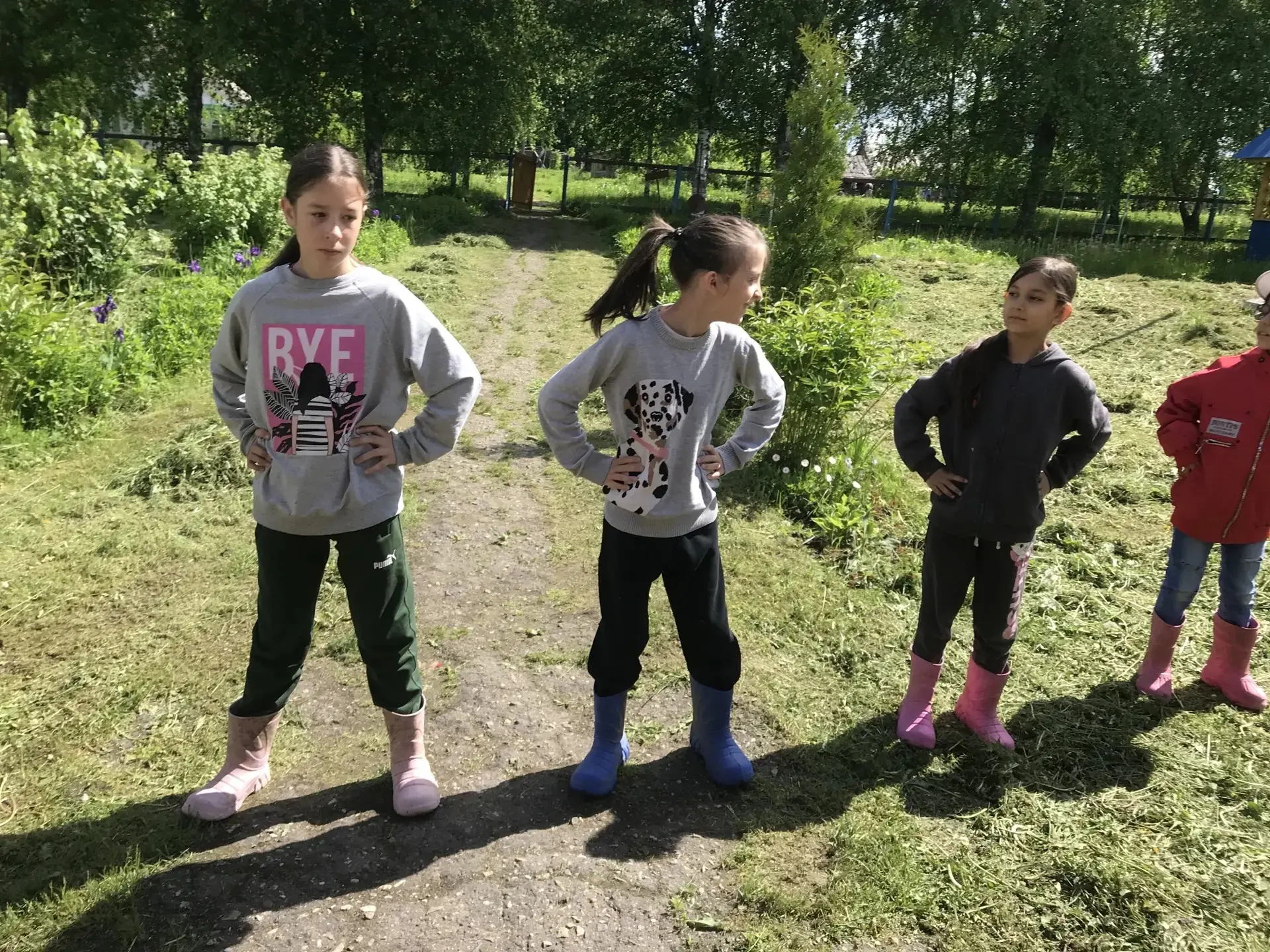 Каждое утро, в рамках смены РВО, мы начинаем с зарядки. Она помогает нам проснуться и н...