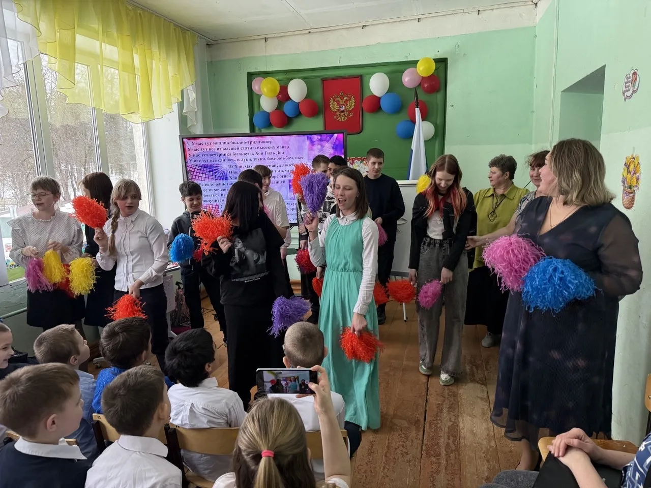 6 марта в рекреации школы состоялось «Весеннее караоке»