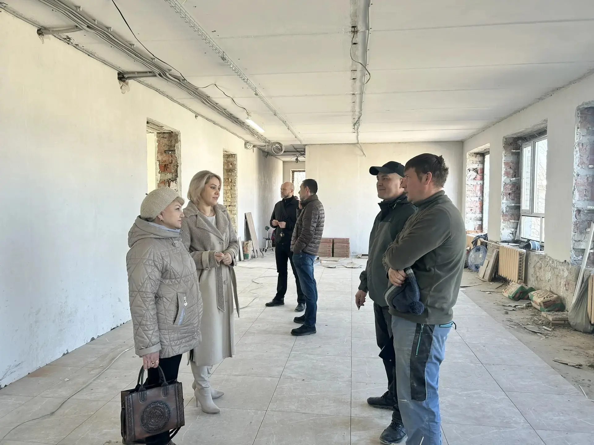 В Чебоксарах продолжается масштабная модернизация образовательных учреждений: ход работ в СОШ 35 и Г