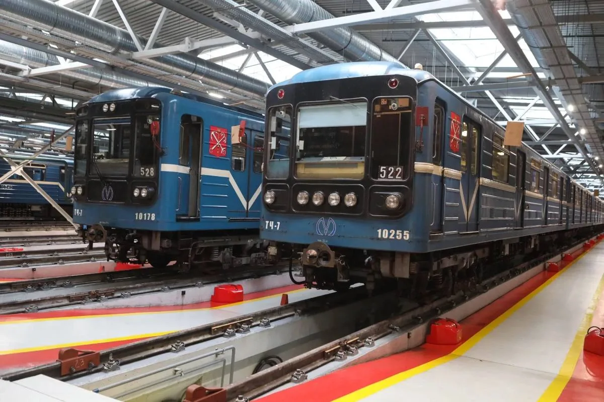 🚇Каждый третий вагон метро Петербурга работает сверх срока службы