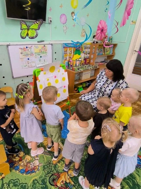 ☀️ «Лучики для солнышка»: тепло и творчество в группе раннего возраста! ☀️Сегодня у мал...