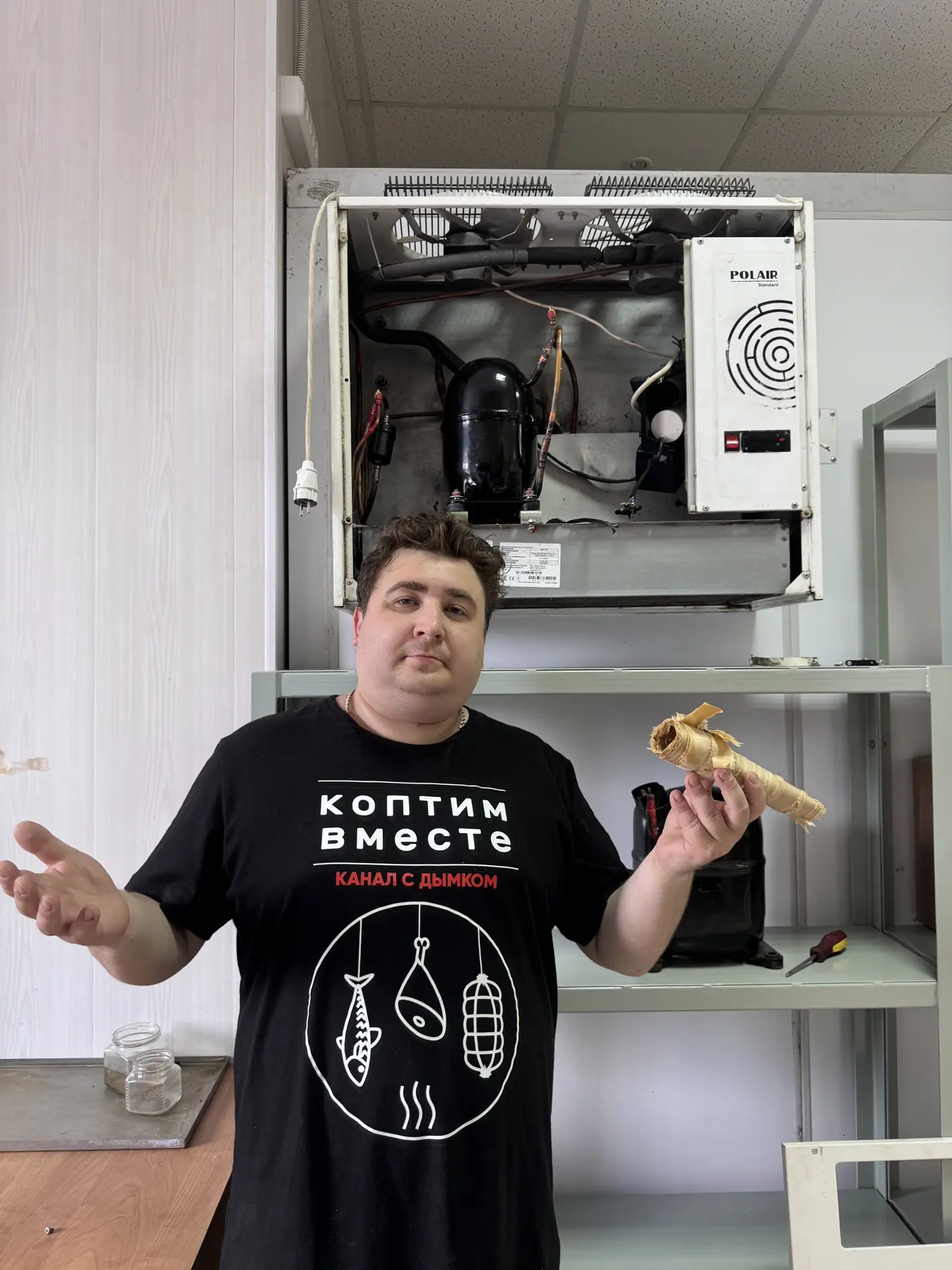 Друзья, это фиаско!!! С трудом нашли и купили новый компрессор, пригласили специалиста ...