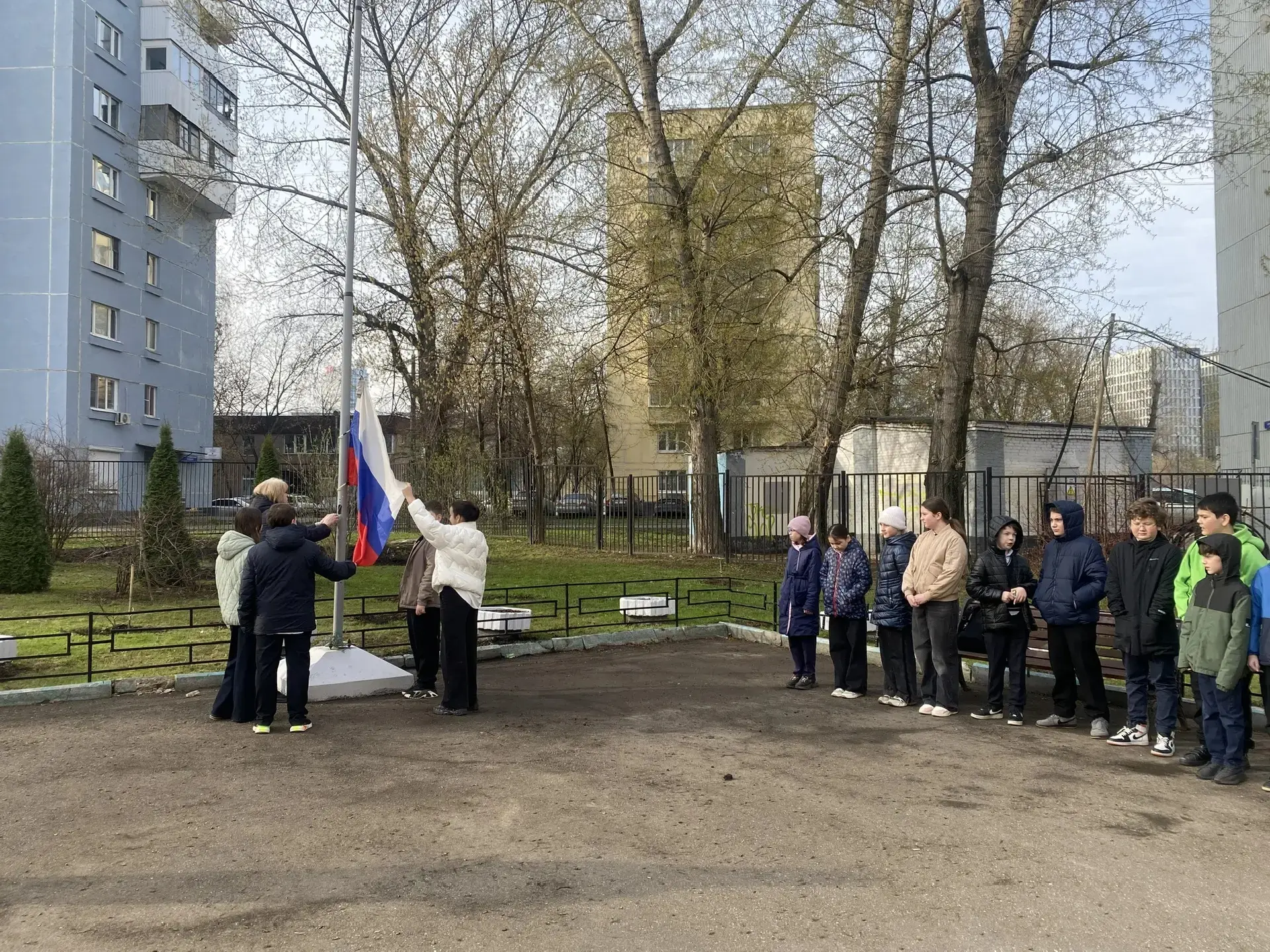 ТОРЖЕСТВЕННАЯ ЦЕРЕМОНИЯ   🇷🇺 Сегодня в корпусе на Павловской 8А участниками церемонии стали второкла