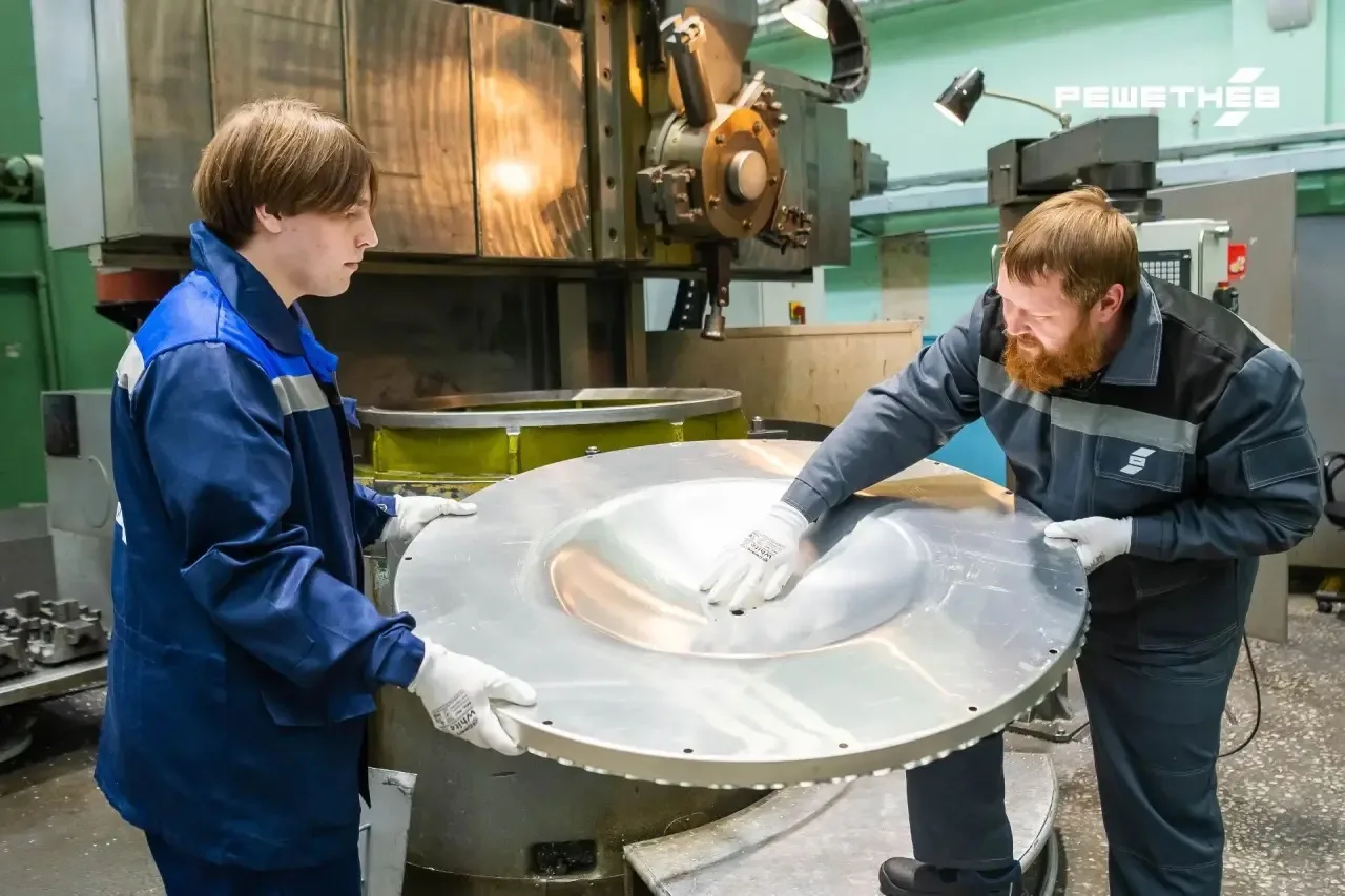 С начала 2026 года АО «РЕШЕТНЁВ» – предприятие Роскосмоса – заключило с учащимися и вып...
