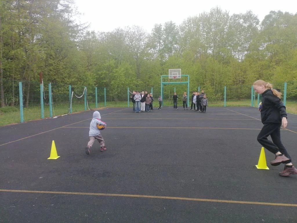 10 июня методист СДК Победино провела для детей игровую программу «Летний Драйв».
Сначала ребята раз