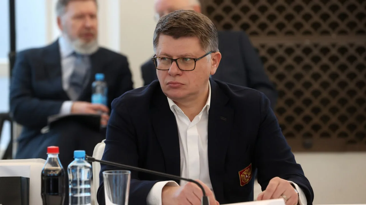 Гендиректор ФХР Курбатов не избран в состав совета ИИХФ 🤔