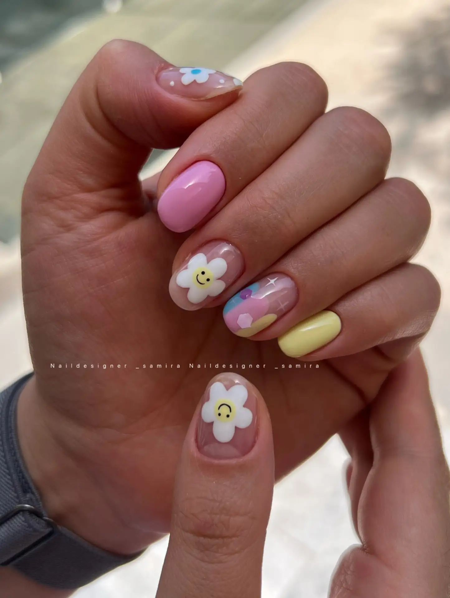 🥹🌸

Мастер naildesigner_samira

💅 Ногти