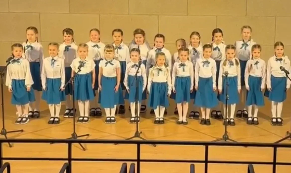 ТВОРЧЕСКИЕ ДОСТИЖЕНИЯ НАШИХ УЧЕНИКОВ   🎉 Отличные новости с районного творческого фестиваля "Поющий 