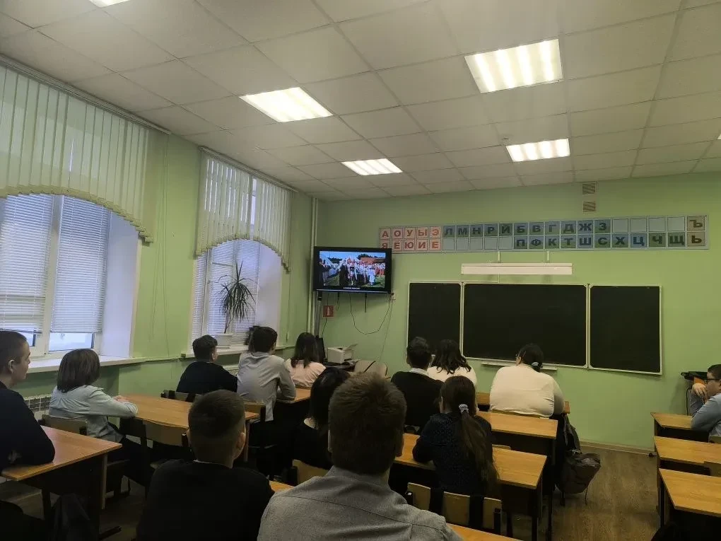 12 февраля темой внеурочного занятия "Россия - мои горизонты" стала тема "Развитие сферы сервиса и т