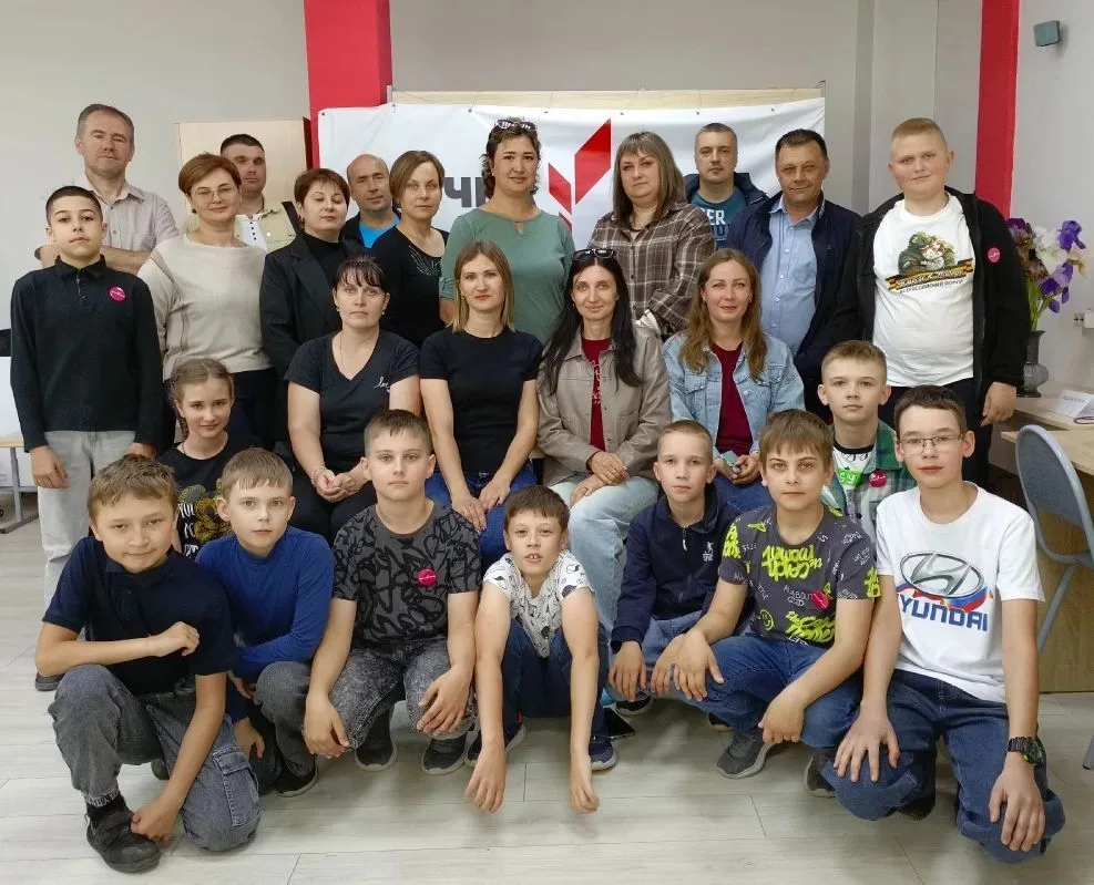 Точка роста" в Бессоновке: традиция, вдохновляющая родителей и детей! 

В МБОУ СОШ с. Бессоновка  по