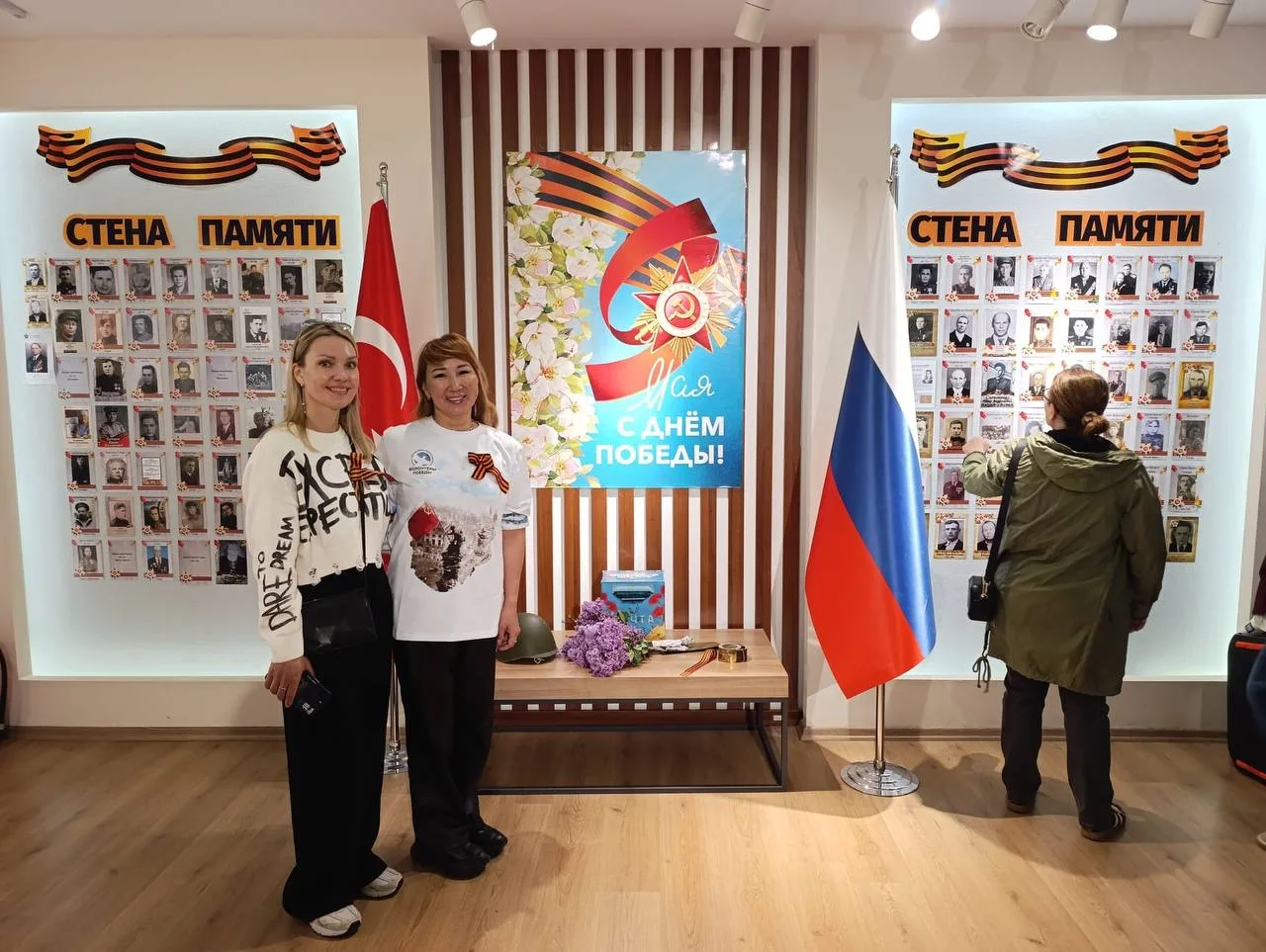 День Победы давно перестал быть только российским праздником. Десятки стран присоединяются к чествов