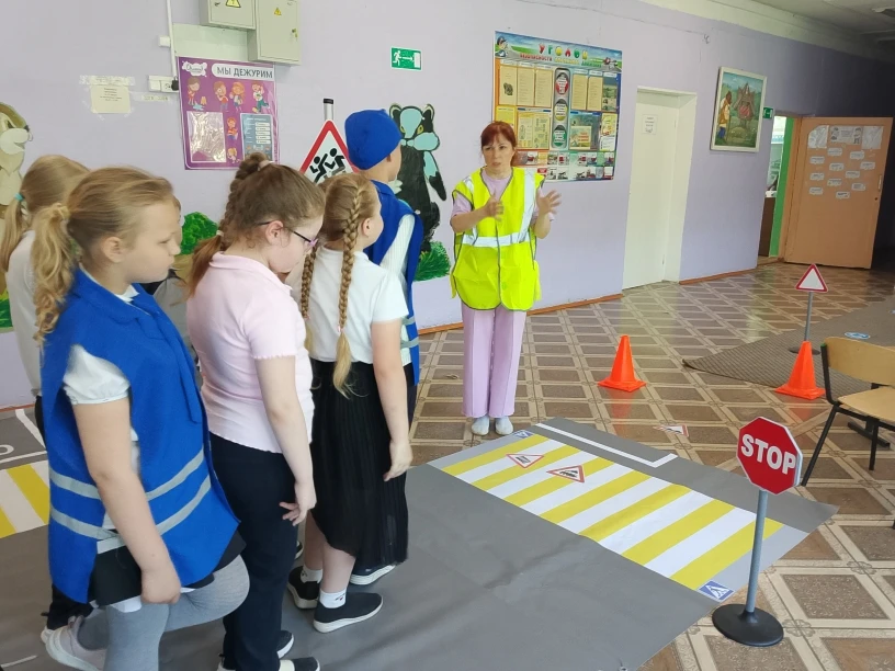 Воспитательное событие «Знатоки ПДД» для учащихся начальной школы