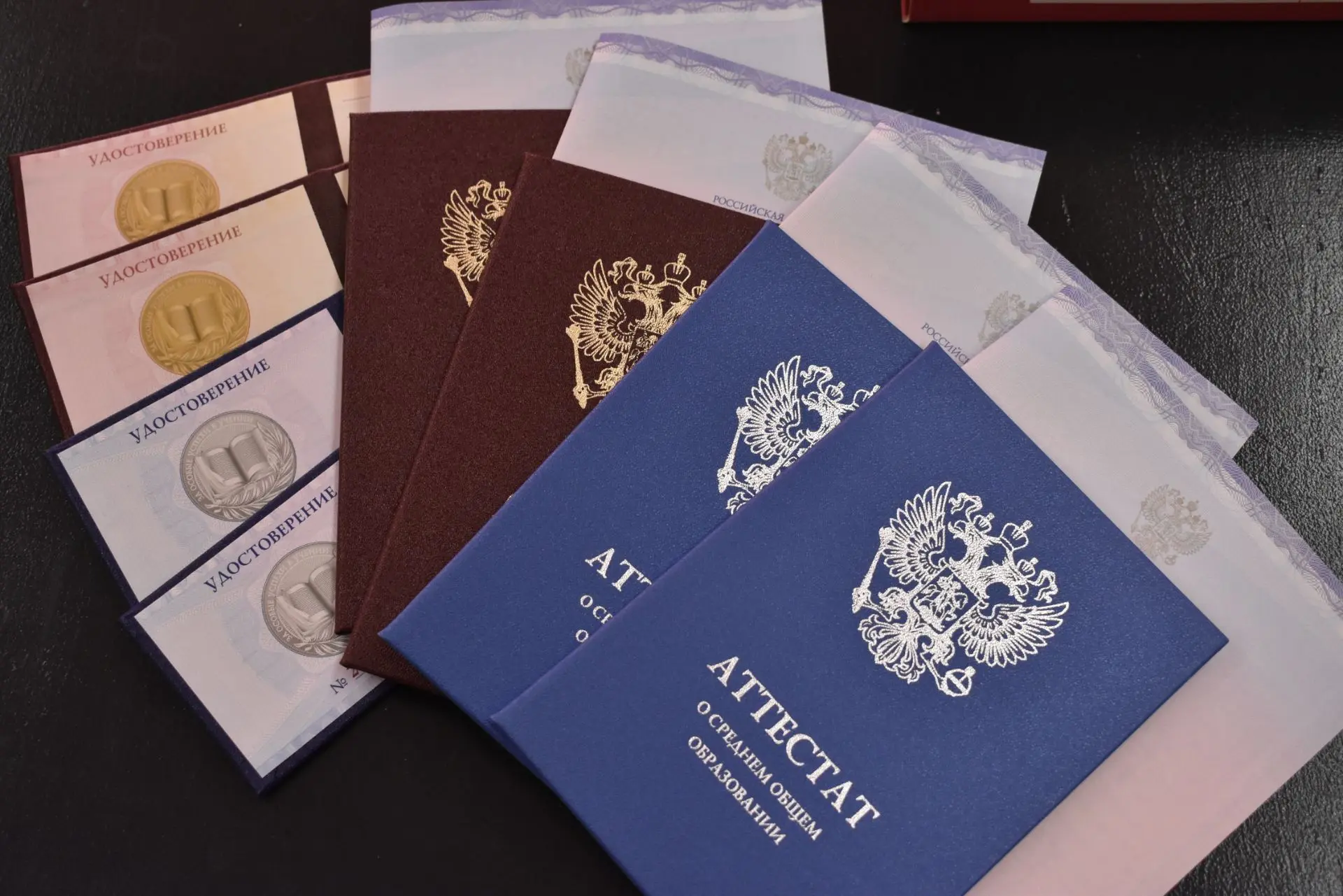 Сегодня наши выпускники 11 класса получили аттестаты — документ, за которым стоят годы учёбы, дружбы