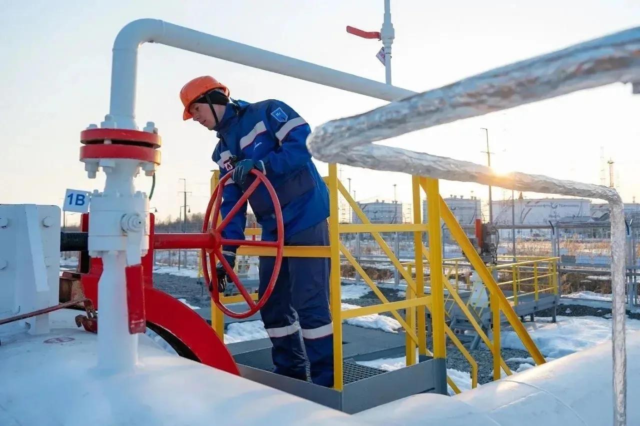 Уважаемые работники и ветераны нефтегазовой отрасли Республики Саха (Якутия)!