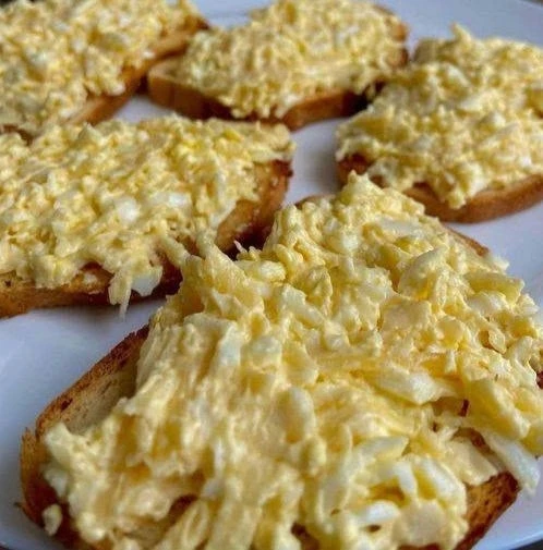 XРУСТЯЩИЕ БУTEРБРОДЫ