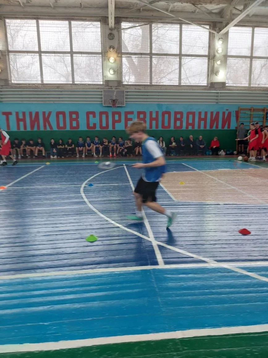 ⛹️🏋️🏆🥈Команда юношей школы №11 приняла участие в городских соревнованиях «А-ну-ка парни» и заняла 2 