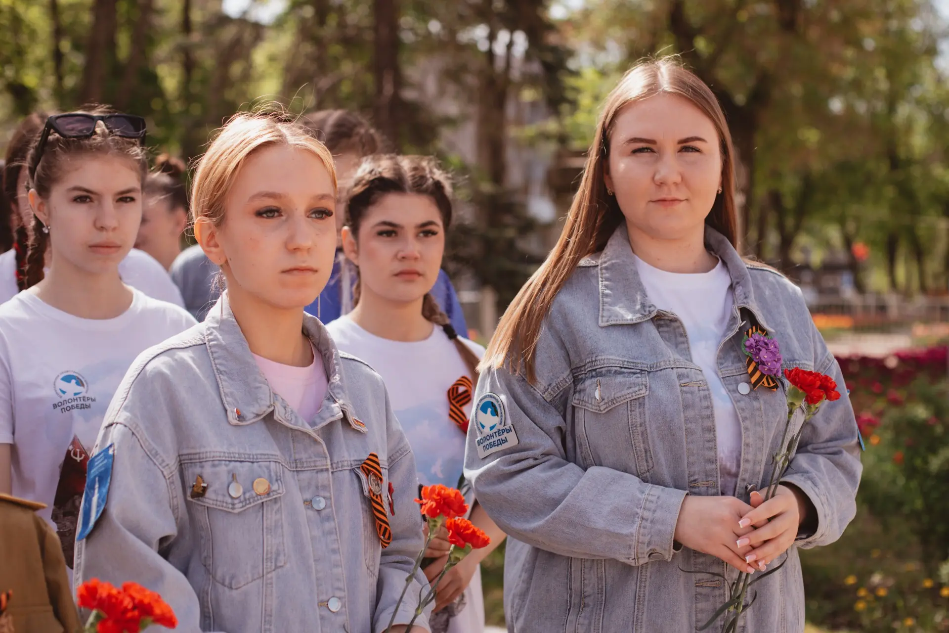 День Победы — в регионах!  ⚡️Возложение цветов к мемориалу «Скорбящая мать» прошло на Соборной площа