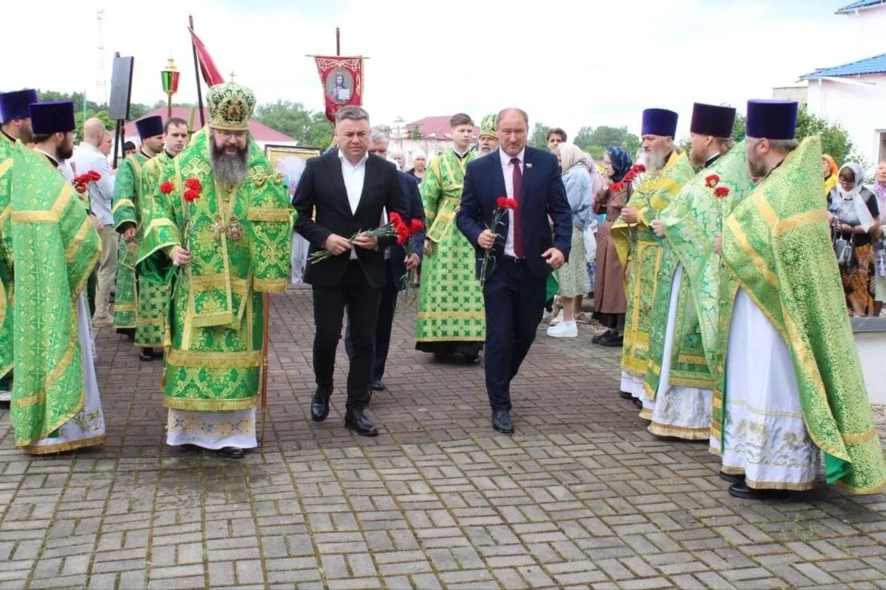🙏День Святого Духа в Духовщине будет отмечаться 1 июня 2026 года. Праздник начнется в ...